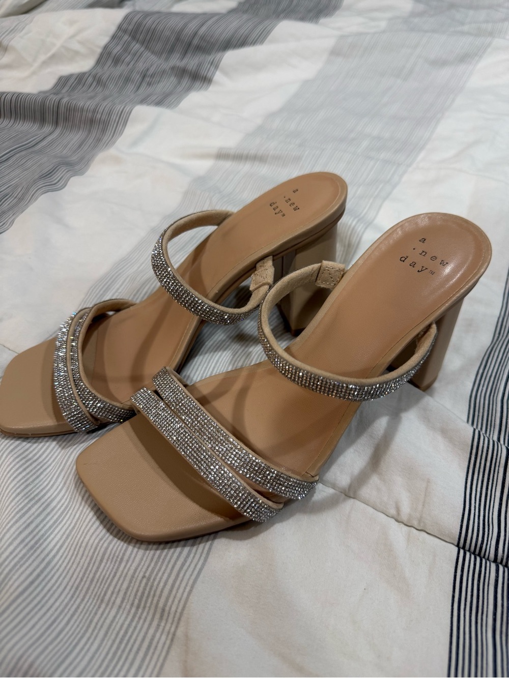 Tan Rhinestone Heels - NEW condition - Picture 3 of 3